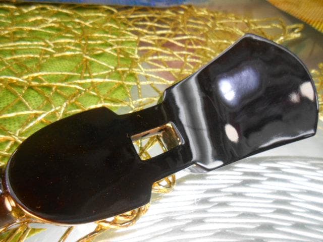 現品販売(送料無料)72.800円　沖縄三線専用　黒檀棹と蛇皮(二重張)型チーガ