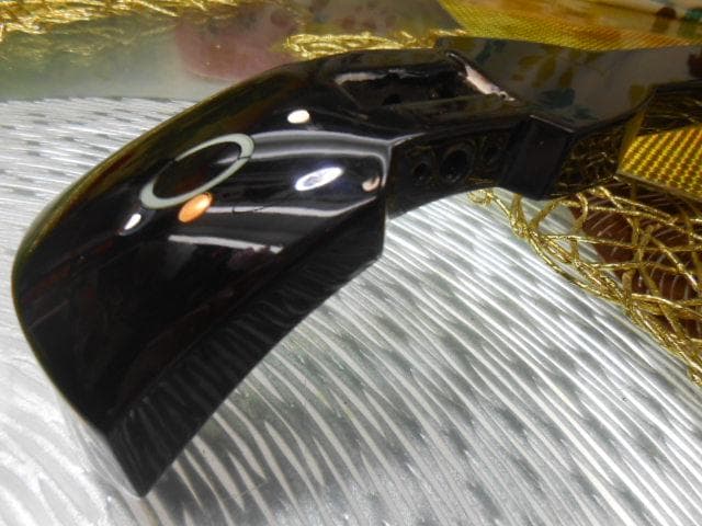 現品販売(送料無料)72.800円　沖縄三線専用　黒檀棹と蛇皮(二重張)型チーガ