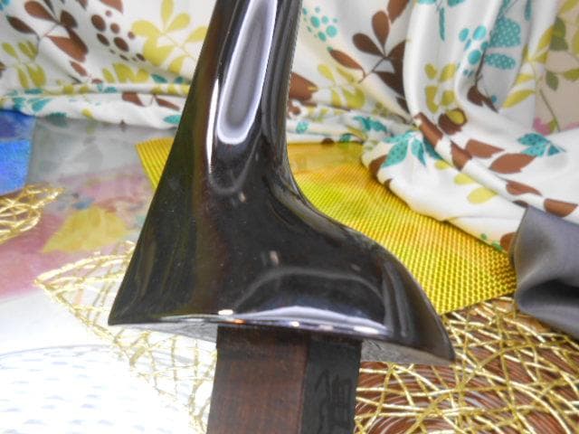 現品販売(送料無料)72.800円　沖縄三線専用　黒檀棹と蛇皮(二重張)型チーガ