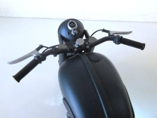 特価 MINICHAMPS 1/12 トライアンフTR6 Trophy「大脱走」