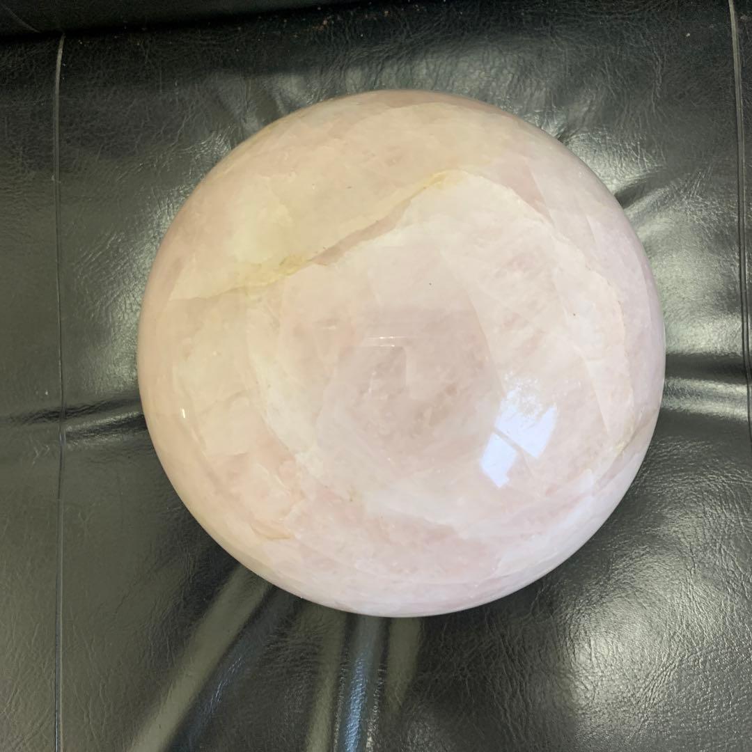 ローズクオーツ    水晶　天然石　原石　最大級径１８cm  重さ8.８kg