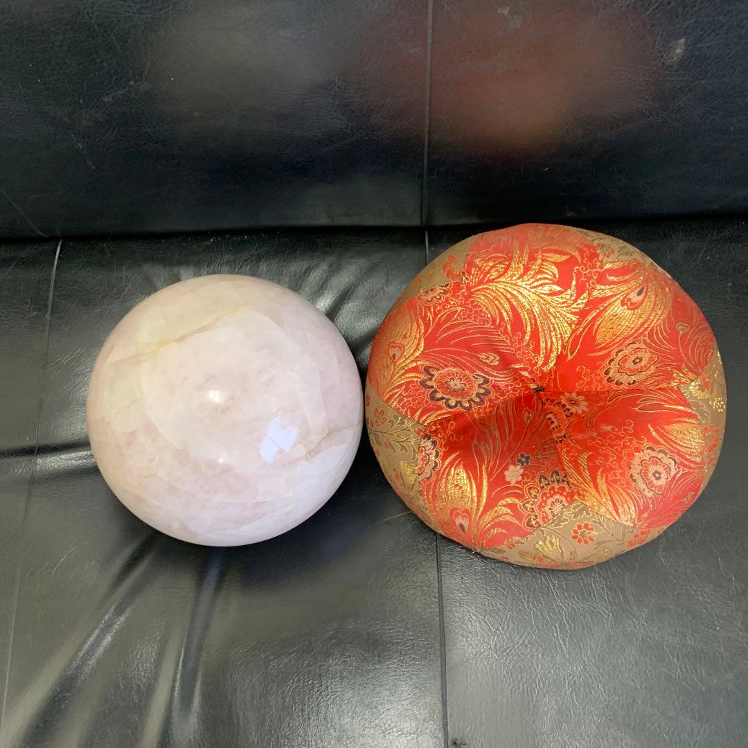 ローズクオーツ    水晶　天然石　原石　最大級径１８cm  重さ8.８kg