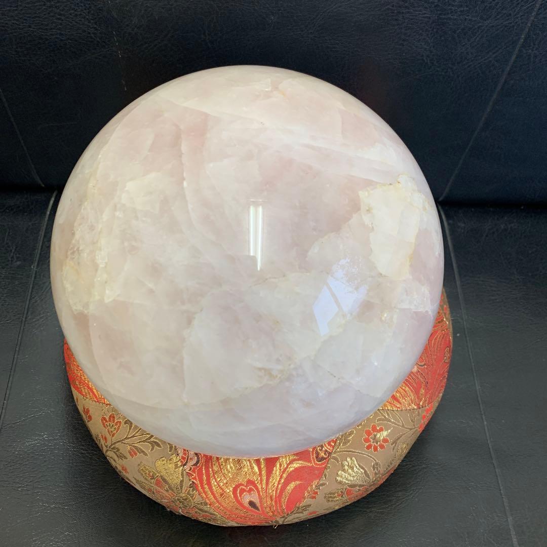 ローズクオーツ    水晶　天然石　原石　最大級径１８cm  重さ8.８kg