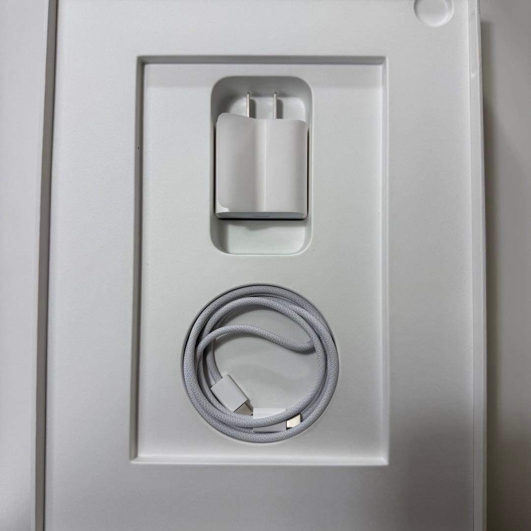 iPad A16 128GB Wi-Fiモデル　シルバー