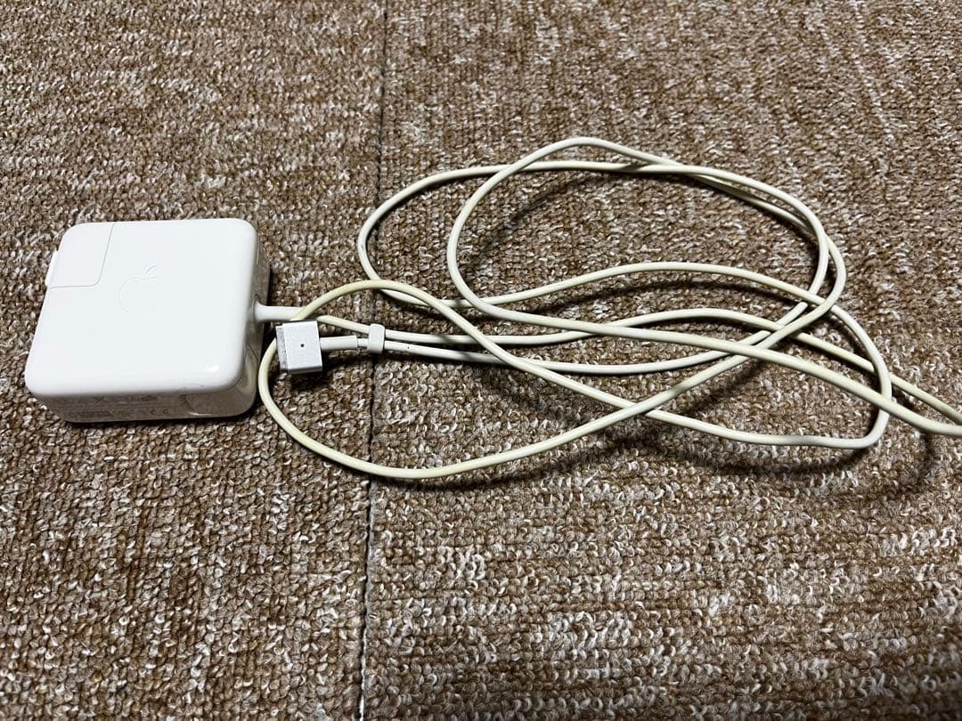 Apple MacBook Air 2017 13インチ シルバー