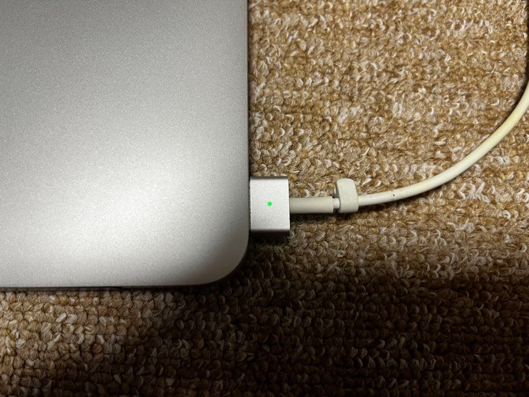 Apple MacBook Air 2017 13インチ シルバー