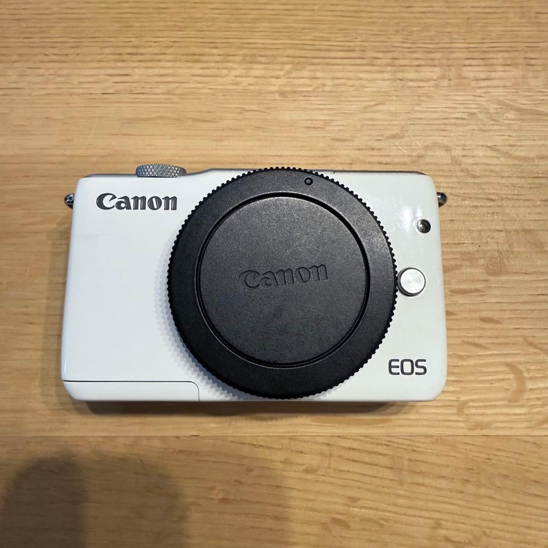 【最終値下げしました】Canon EOS M10 ホワイト カメラレンズセット