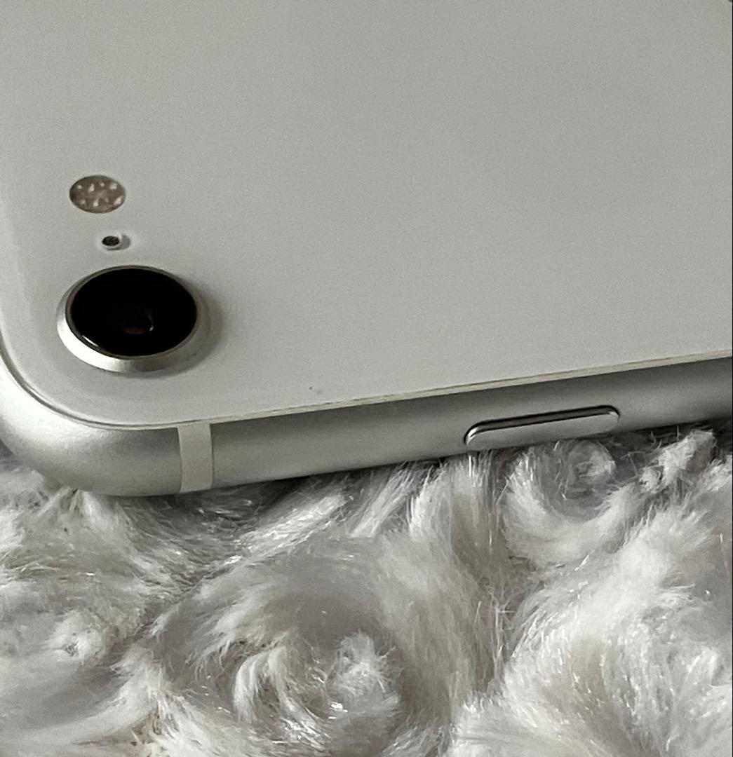 iPhone se2 本体のみ バッテリー最大容量80%以上 第2世代