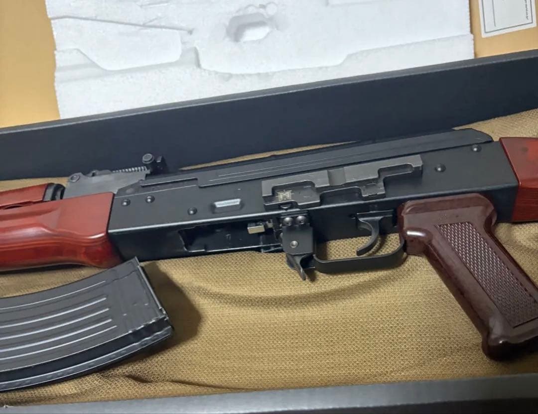 送料込！　美品　東京マルイ akm カスタム　ガスガン　ガスブローバック