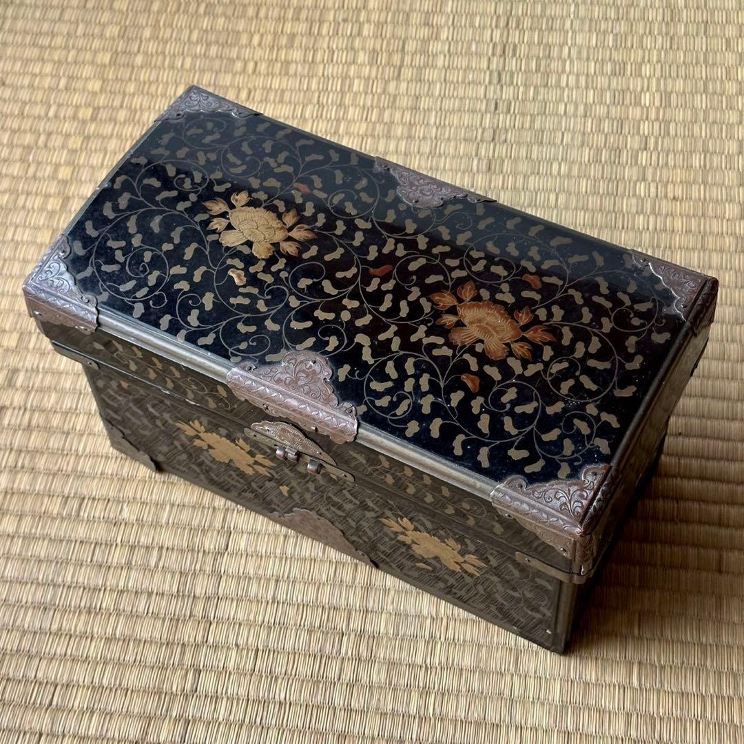 時代【雛道具】漆塗 手描き 金蒔絵 玉手箱 ミニチュア アンティーク