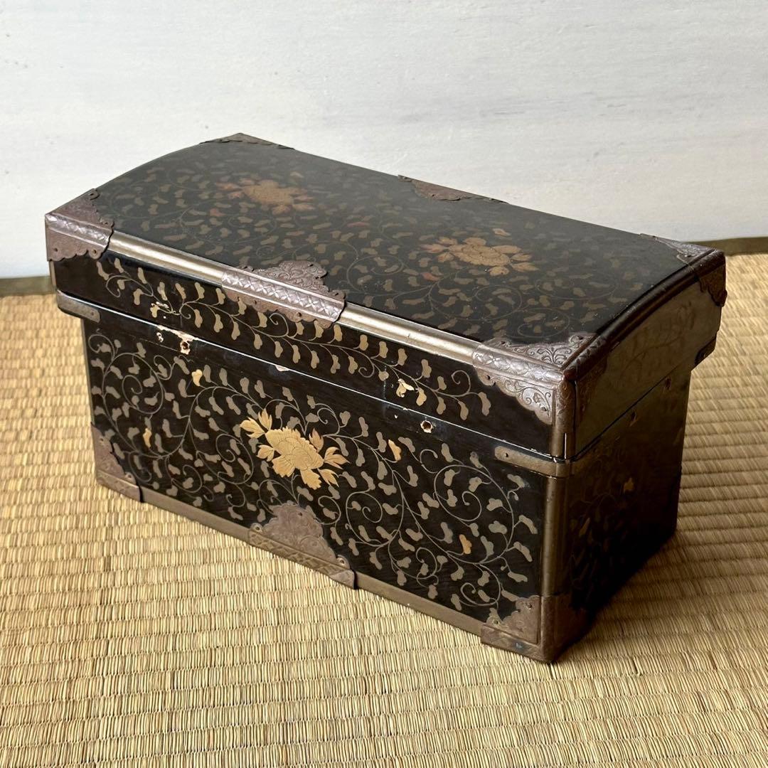 時代【雛道具】漆塗 手描き 金蒔絵 玉手箱 ミニチュア アンティーク