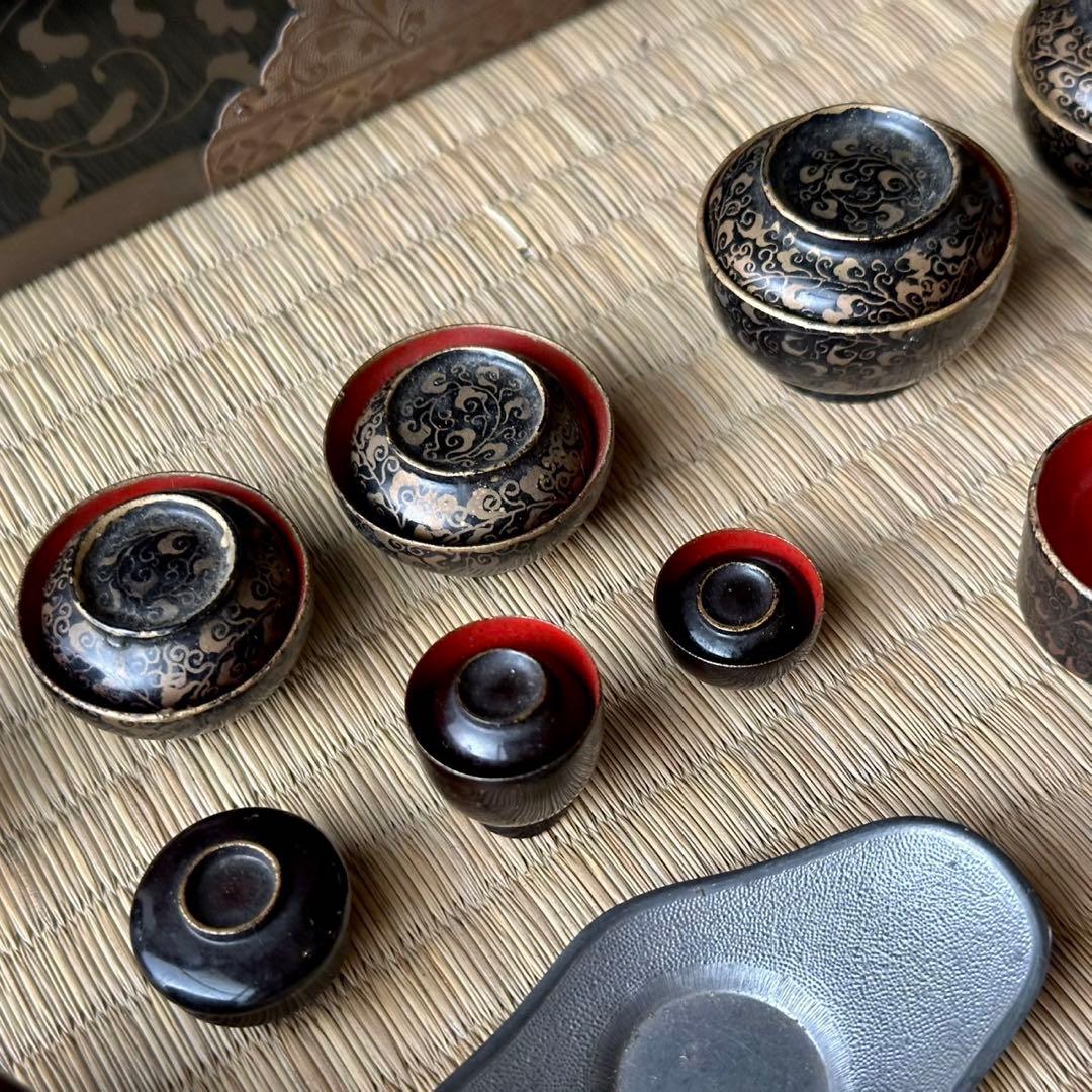 時代【雛道具】漆塗 手描き 金蒔絵 玉手箱 ミニチュア アンティーク