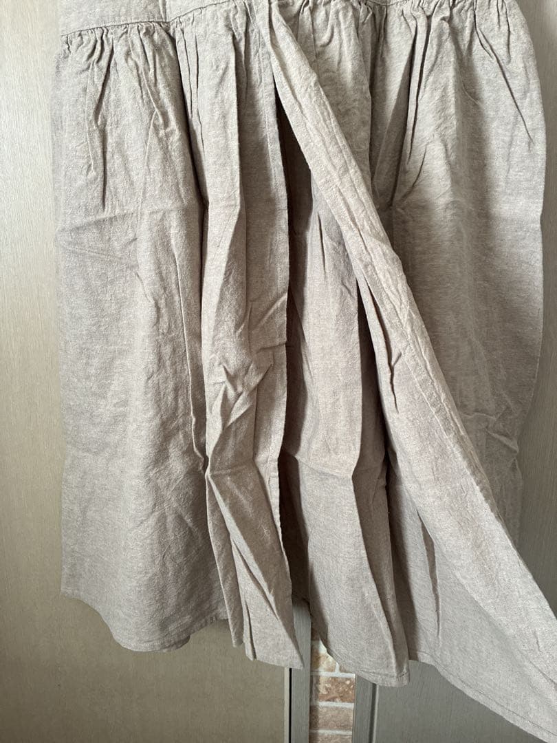 Samansa Mos2 's 綿麻ピンタックレースノースリエプロン