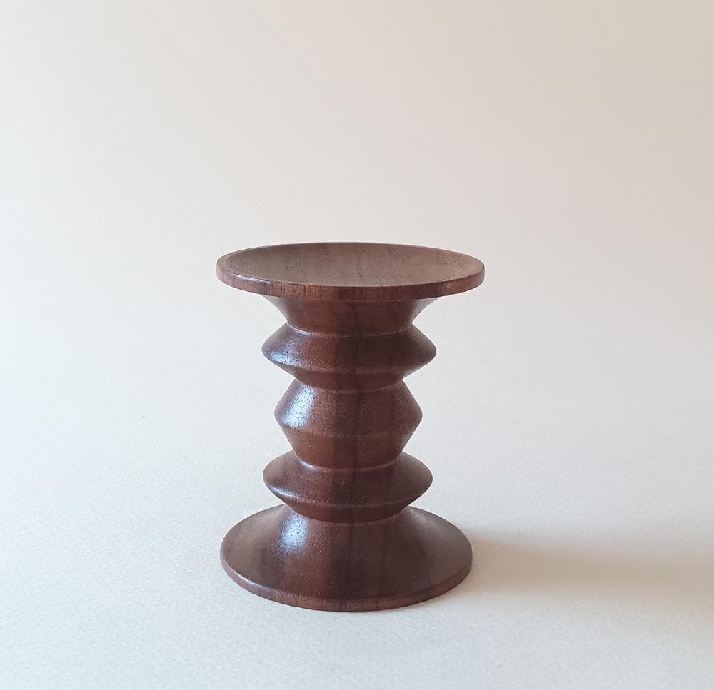 Vitra（ヴィトラ） ミニチュア ウォルナット スツール Modell A