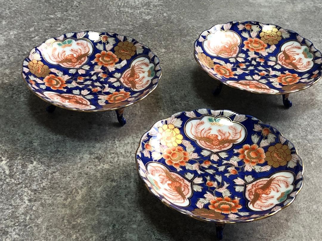 有田焼　幸楽窯　足付き　盛皿　アンティーク 花柄　金彩　陶器浅皿　3枚　セット