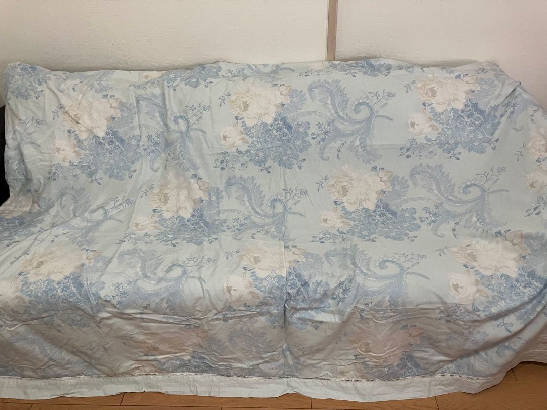 ★LAURA ASHLEY  掛け布団カバー　190×210cmダブル