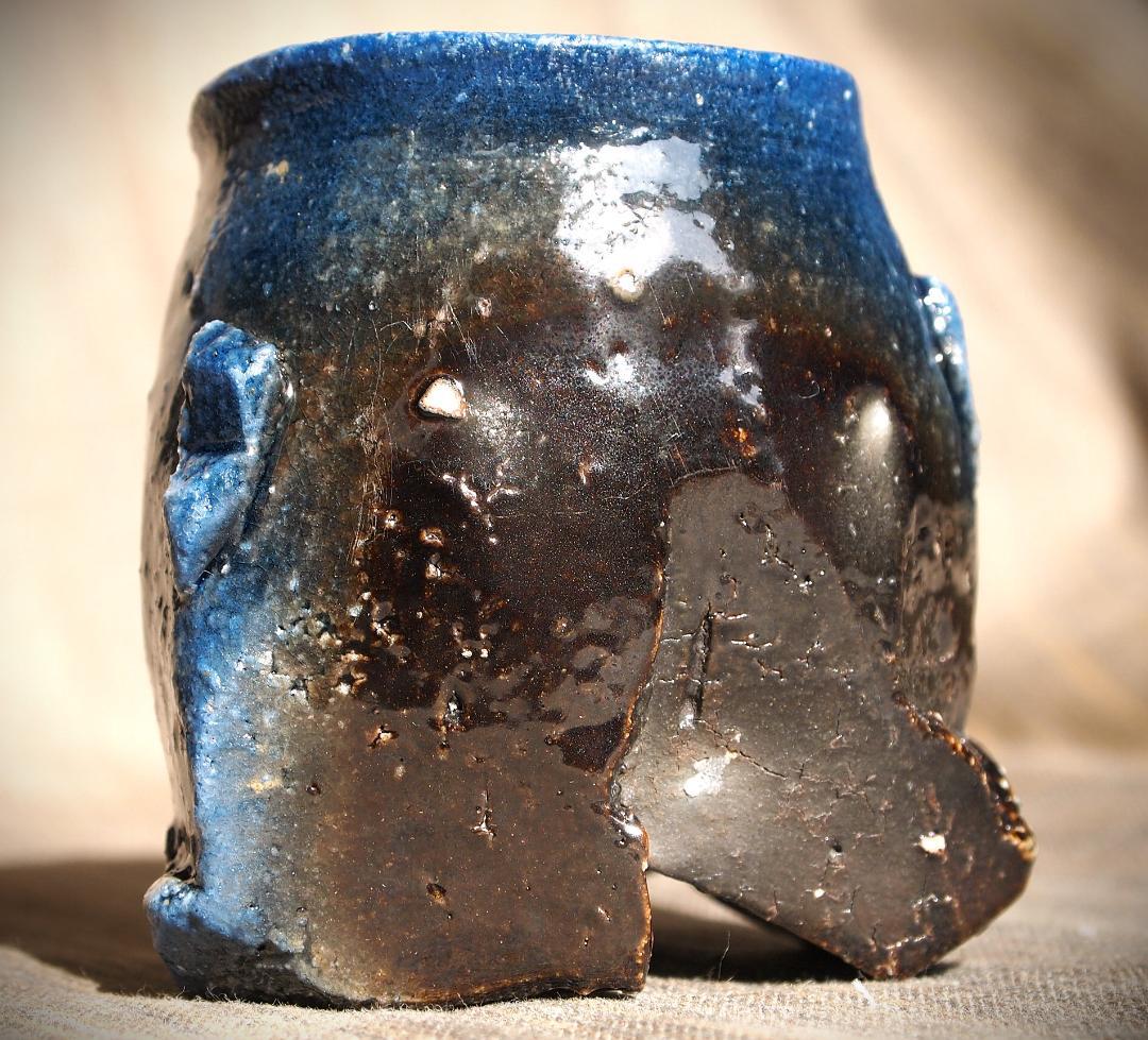 気作家★大岩智之【師：隠崎隆一】★黒≪青窯変≫備前ぐいのみ★共箱