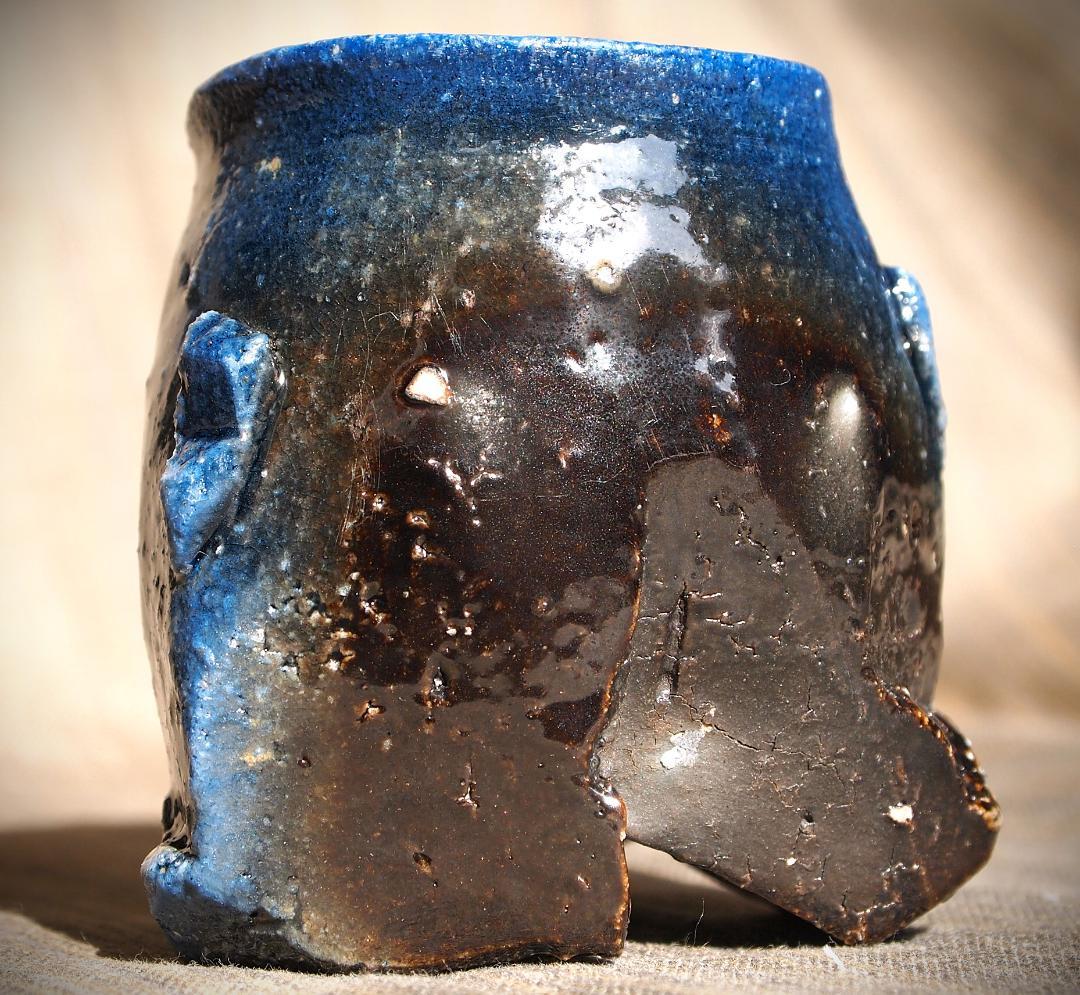 気作家★大岩智之【師：隠崎隆一】★黒≪青窯変≫備前ぐいのみ★共箱