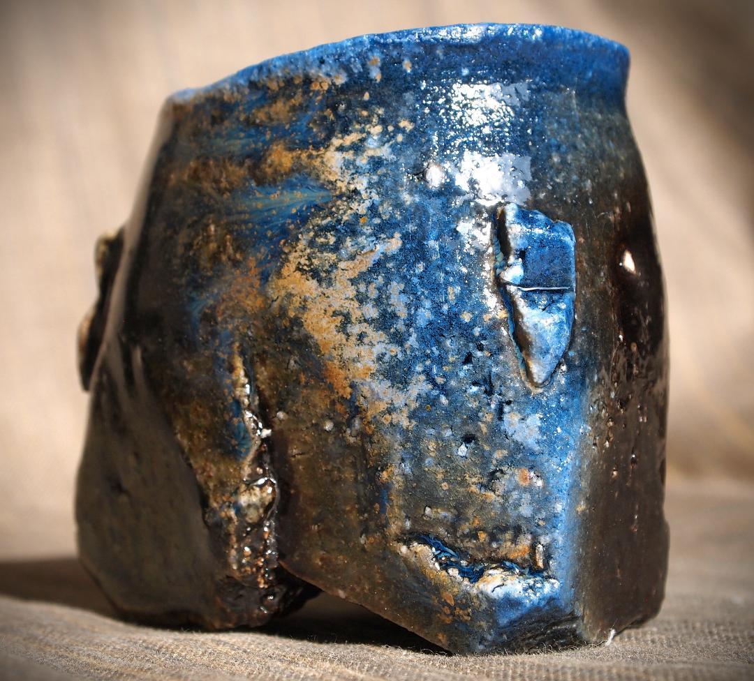 気作家★大岩智之【師：隠崎隆一】★黒≪青窯変≫備前ぐいのみ★共箱