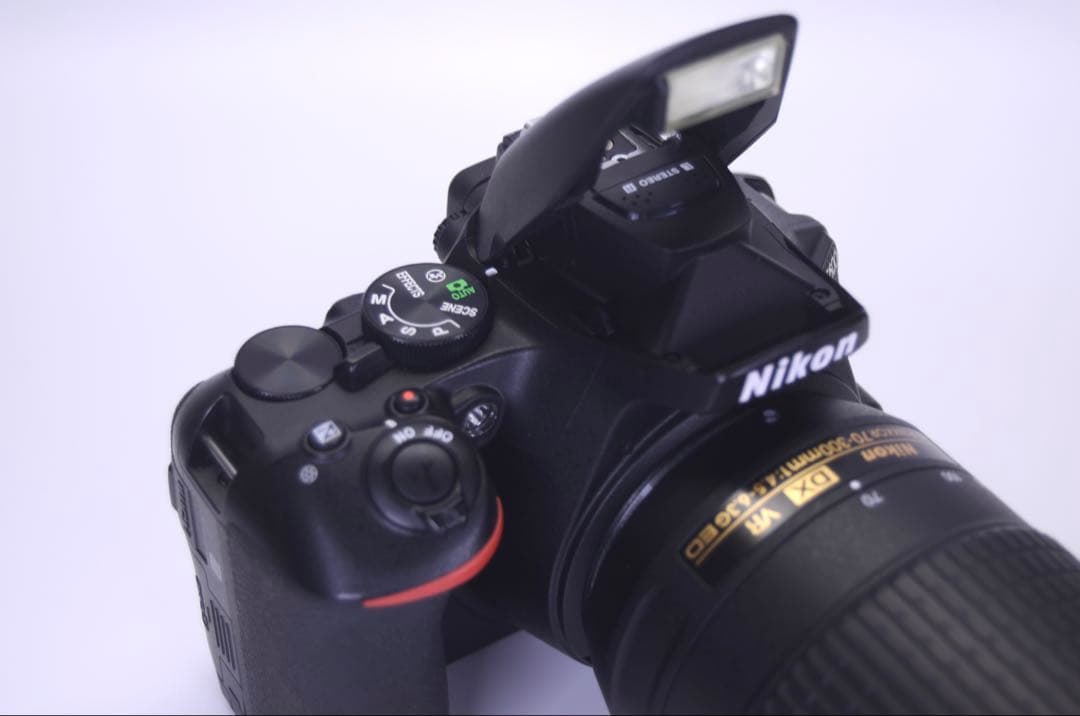 【美品】Nikon D5600 ダブルズームキット