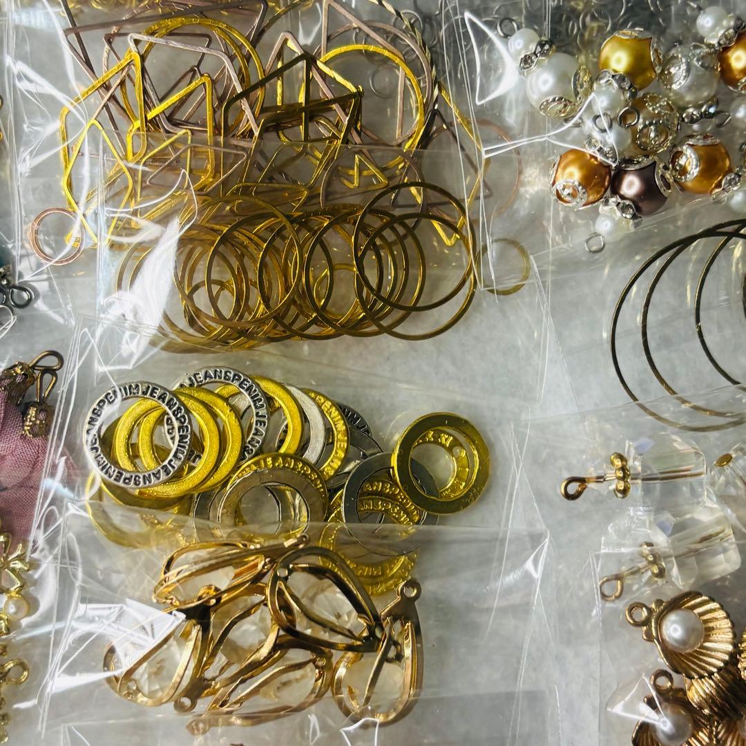 プロフ見てみて！ハンドメイド パーツ まとめ売り 【100種類以上】