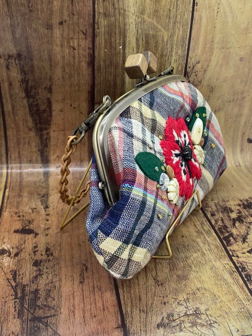 アネモネ刺繍の親子がま口長財布