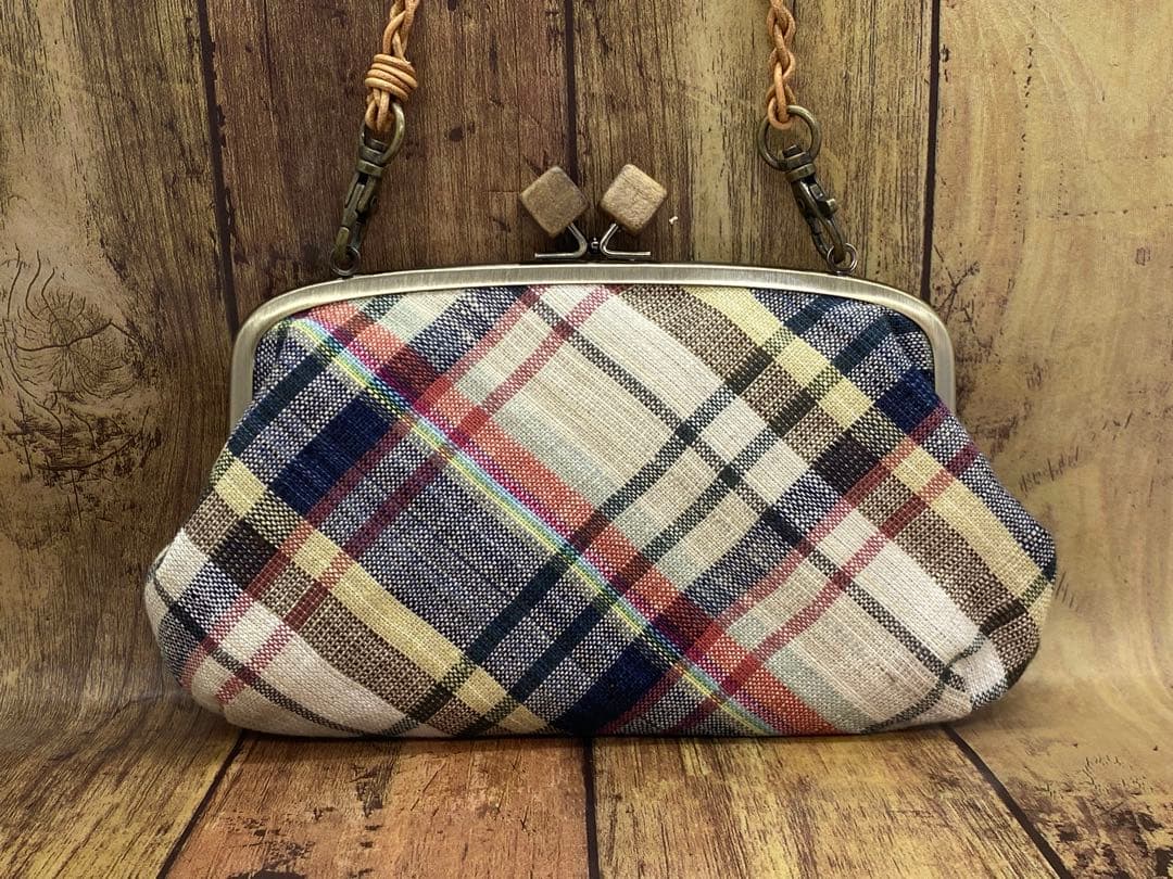 アネモネ刺繍の親子がま口長財布