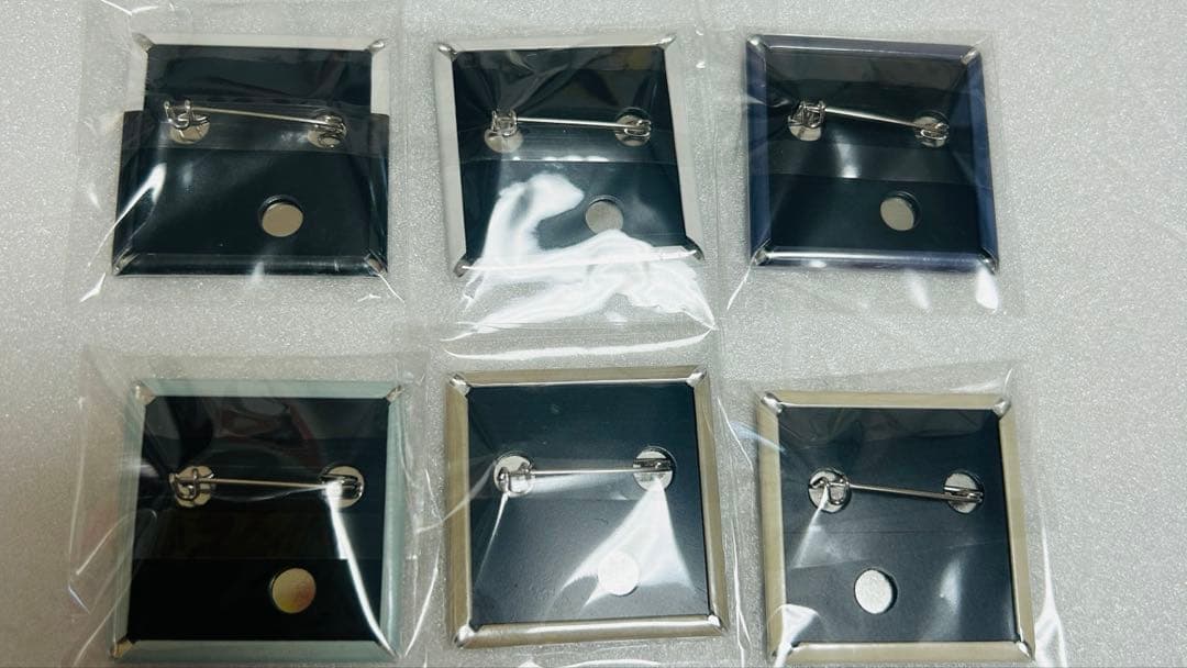 【新品】BLANKEY JET CITYジャケット柄スクエア型缶バッジ　6個