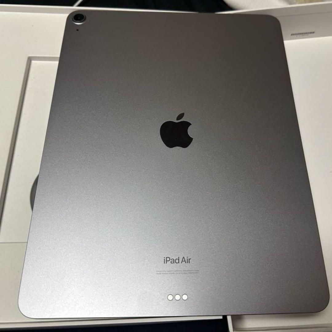 Apple iPad Air 13インチスペースグレー ケース付き