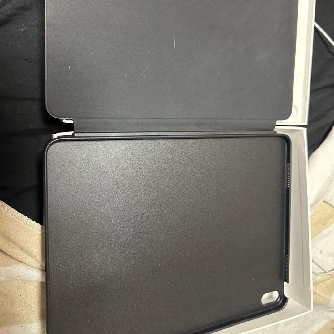 Apple iPad Air 13インチスペースグレー ケース付き