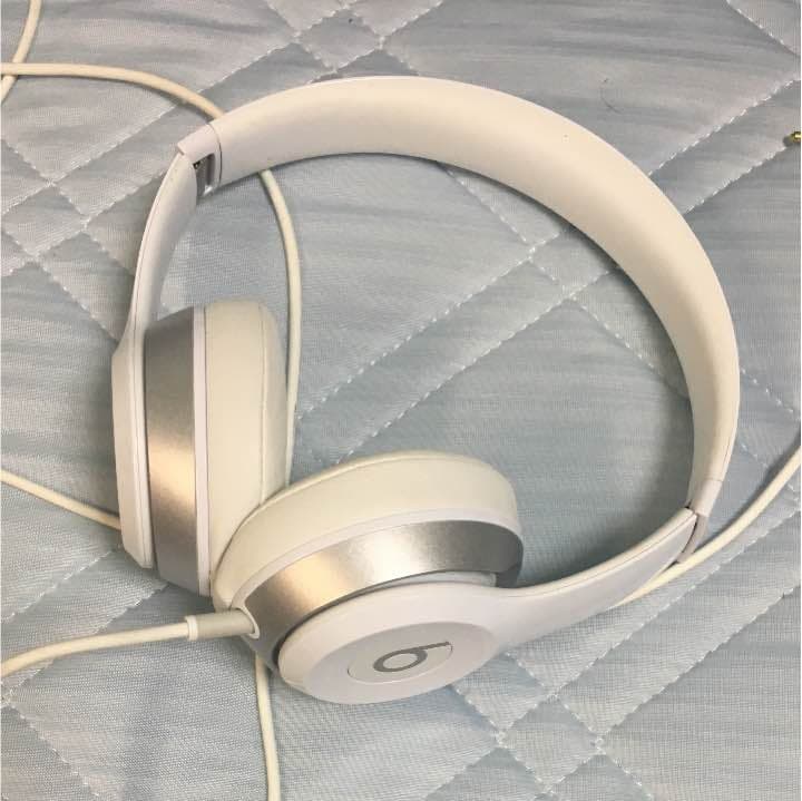 Beats ヘッドフォン 白