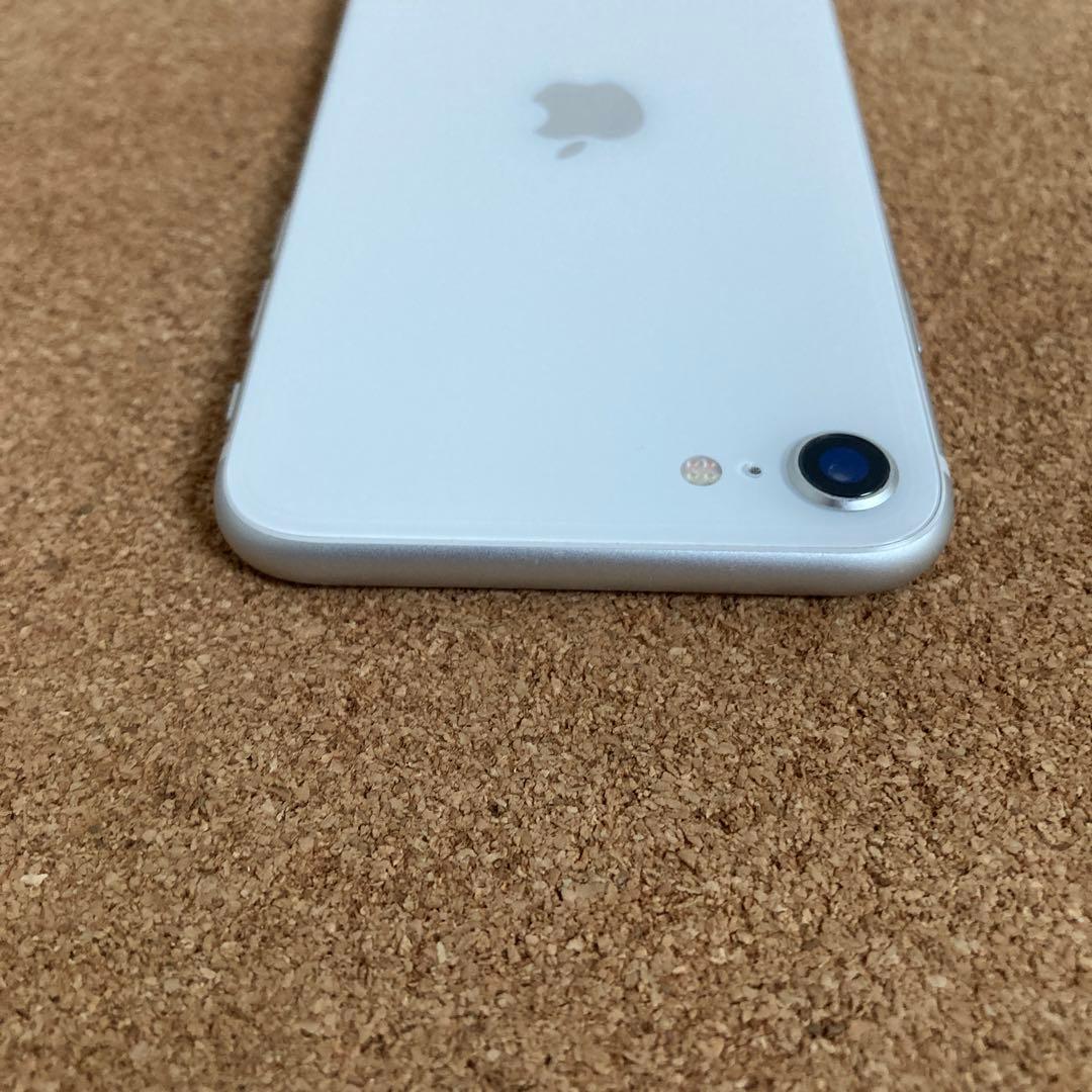 4166【早い者勝ち】美品☆電池新品☆iPhoneSE2 64GB SIMフリー