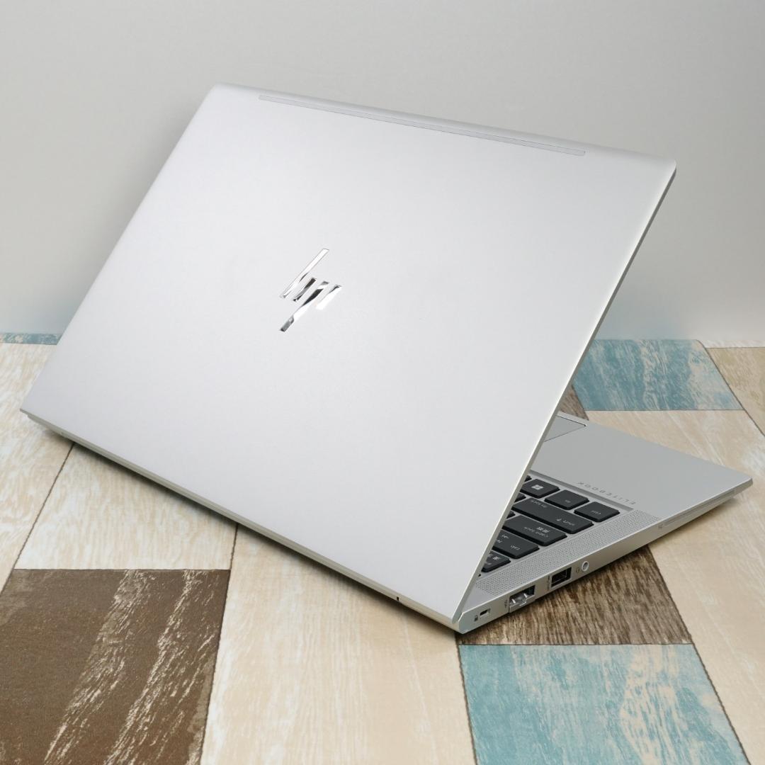 極美品のほぼ現行モデル✨１０コアの第１３世代コアｉ５に超高速ＳＳＤ＆１６Ｇメモリ