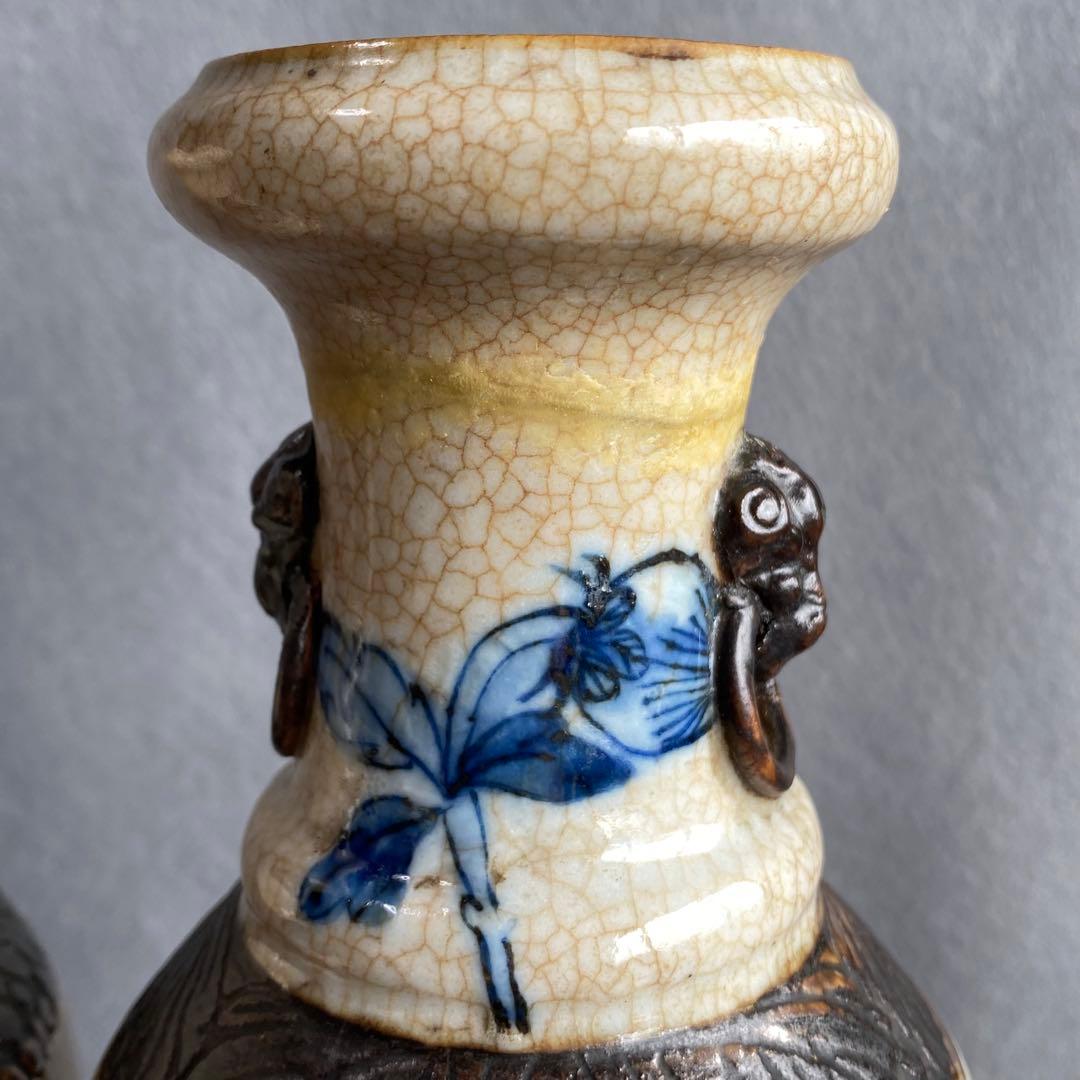 中国青花花生一対　明代成化年製　染付花鳥画　象耳　貫入磁器　花瓶花入 清時代