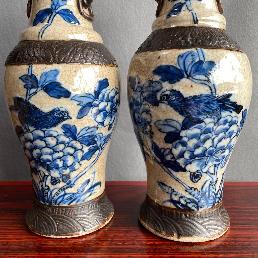 中国青花花生一対　明代成化年製　染付花鳥画　象耳　貫入磁器　花瓶花入 清時代