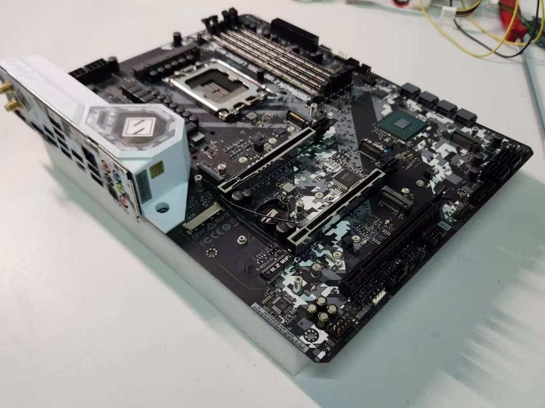 マザーボード 030900B ASROCK Z790 STEEL LEGEND WIFI