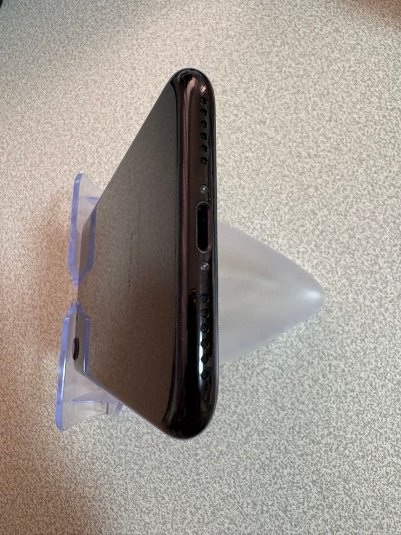 【美品】iPhone7 ジェットブラック 128GB 85%
