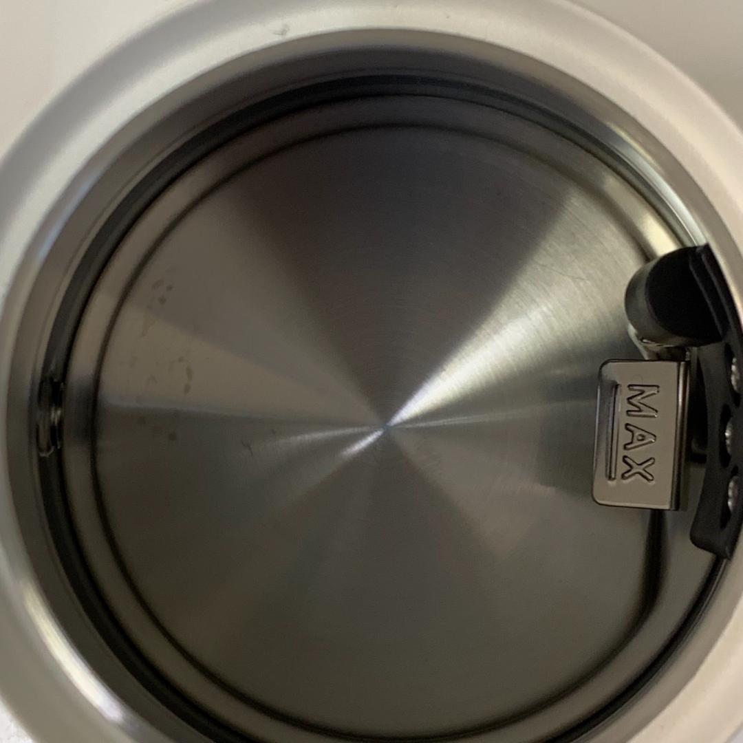 ★バルミューダ　電気ケトル　0.6L　KPT01JP