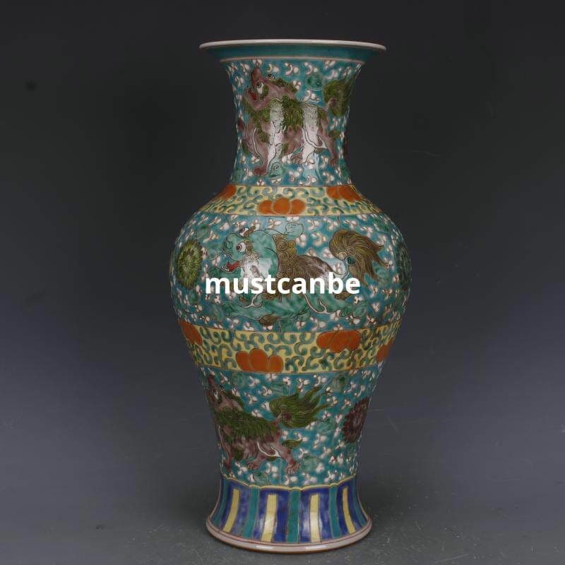 清康熙緑地着花獅子紋魚尾瓶 景徳鎮 陶磁器 装飾品 現代工芸品 美術品 置物