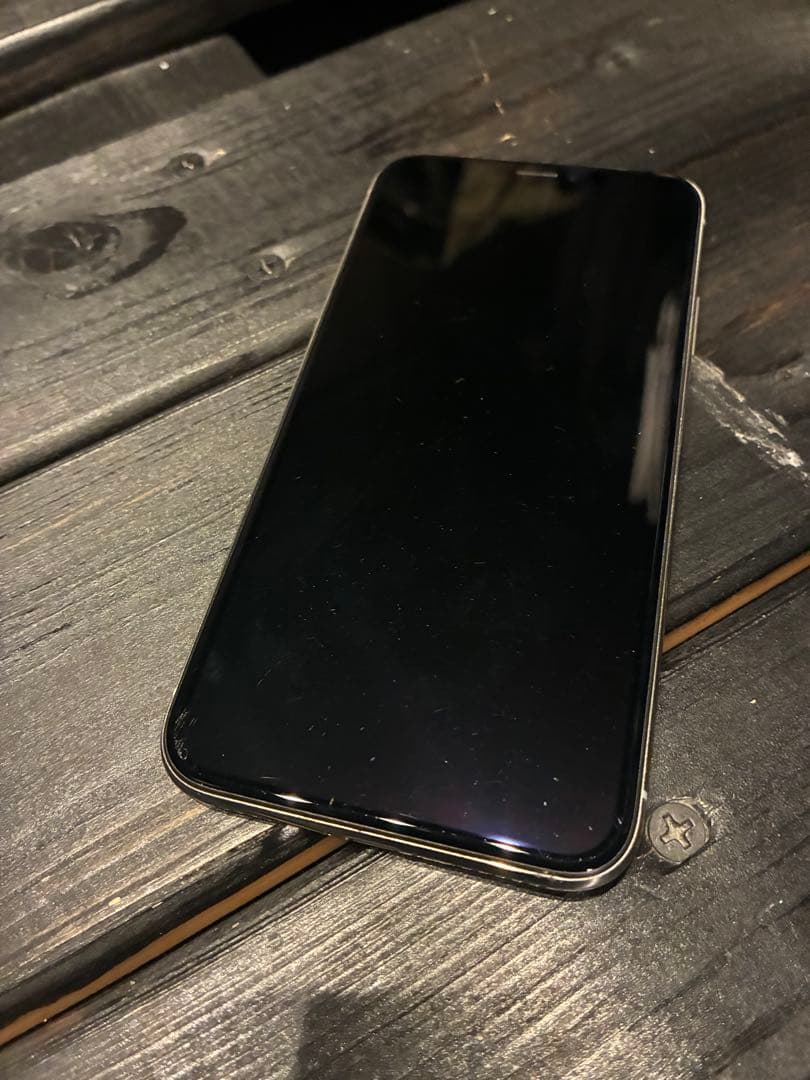 Apple iPhone X シルバー