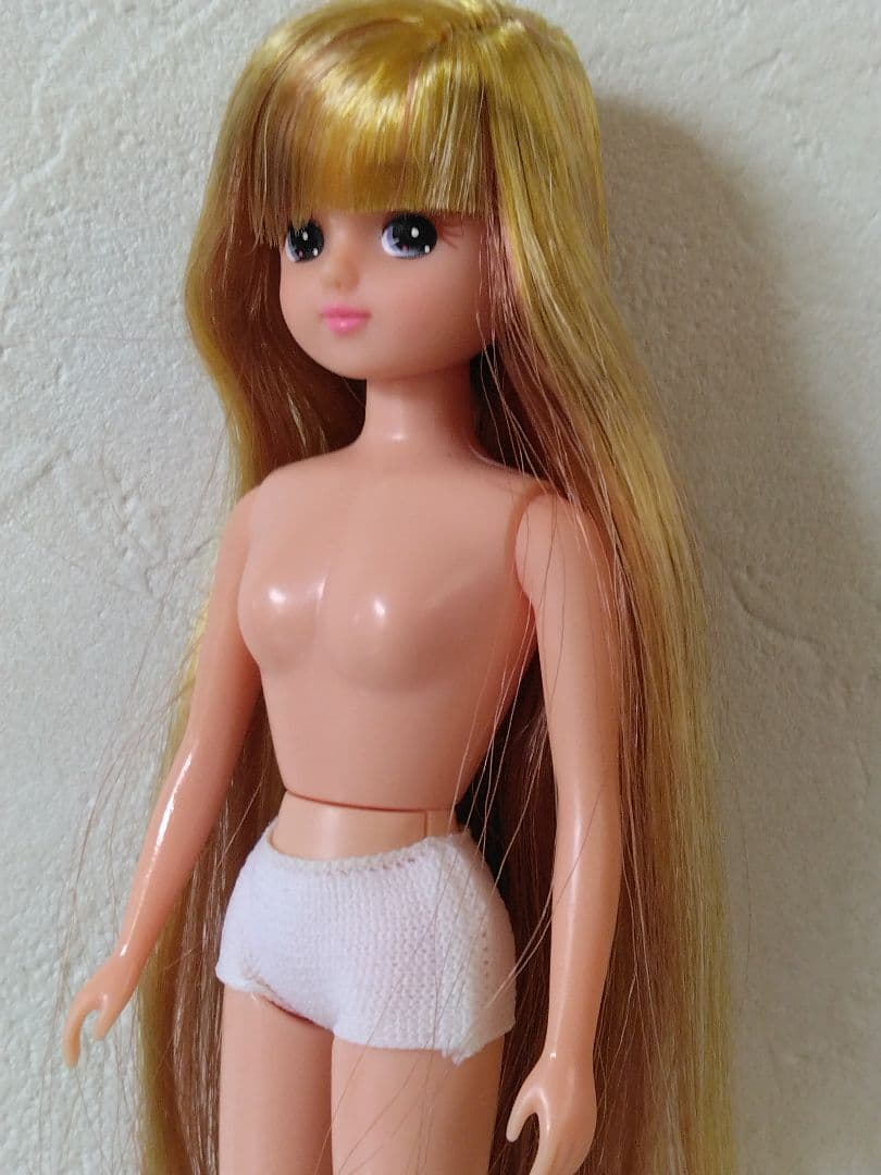 ♥箱無し新品♥リカちゃんキャッスル　イエロー×赤茶色メッシュ超ロングストレート