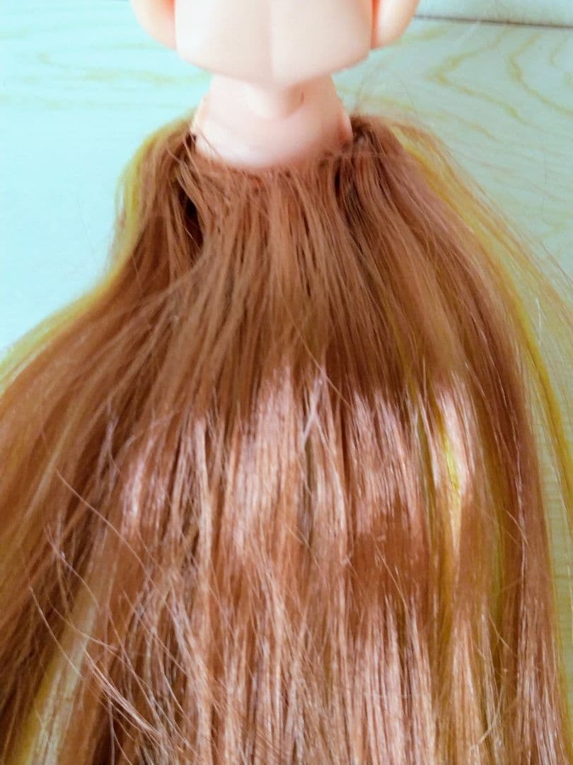 ♥箱無し新品♥リカちゃんキャッスル　イエロー×赤茶色メッシュ超ロングストレート