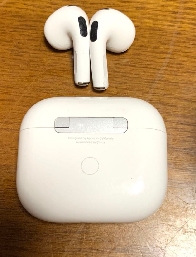 第3世代AirPodsとマルジェラ風ケース