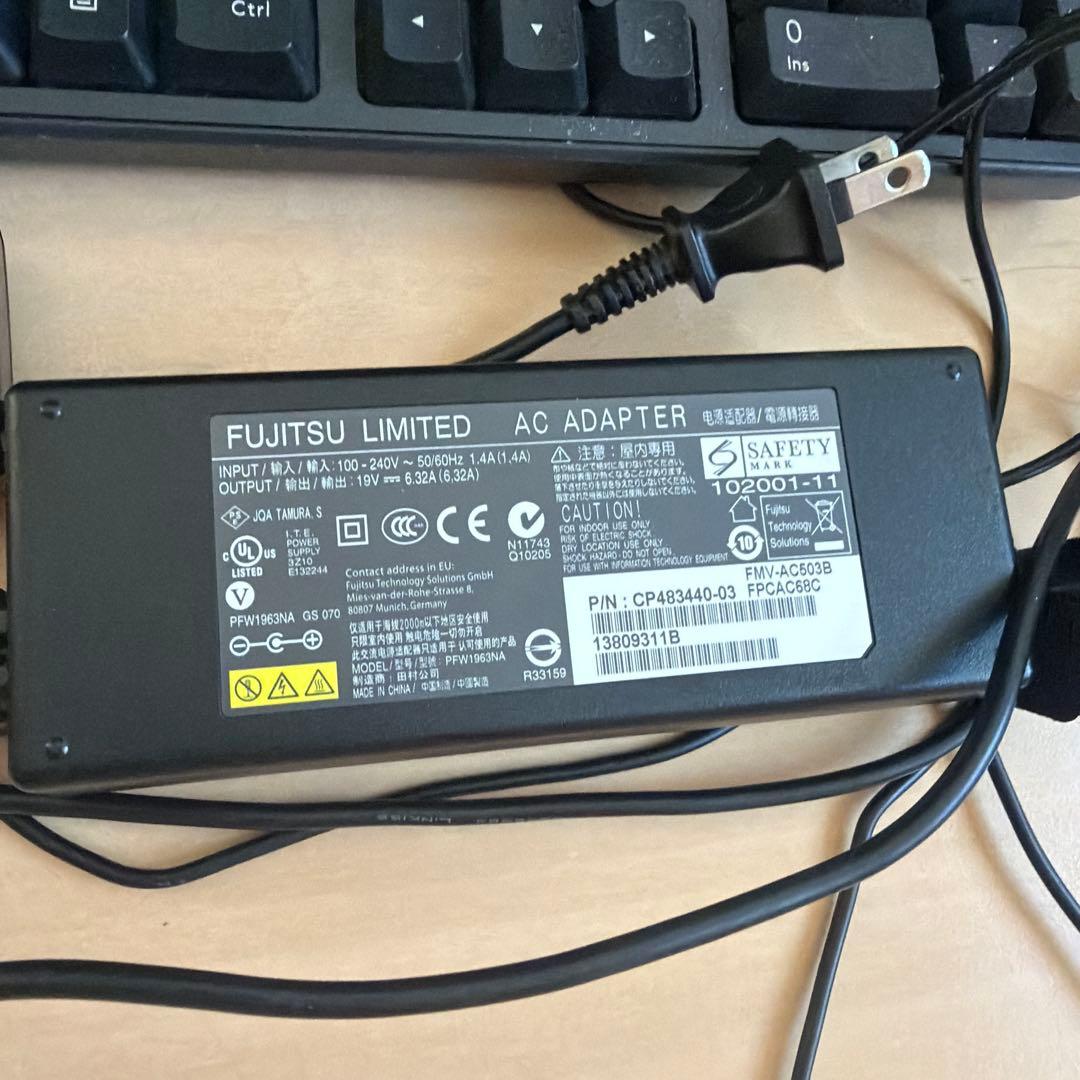 ESPRIMO デスクトップPC 本体 キーボード　マウス　富士通　パソコン