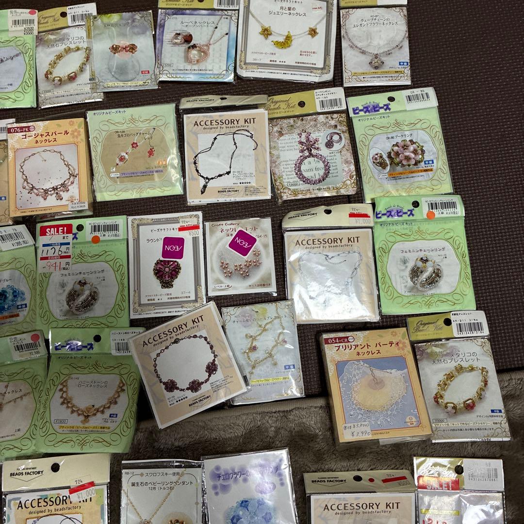 スワロフスキーのスパイラルリング　手作りネックレスブレスレットなど9万以上