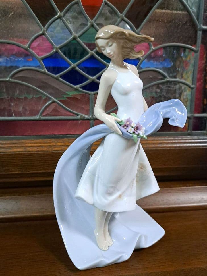 リヤドロLLADRO 2009年プリヴィレッジ作品 タイトル不明