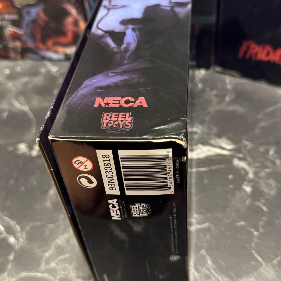 『希少』 NECA イット ペニーワイズ 全身稼働フィギュア IT 新品未開封