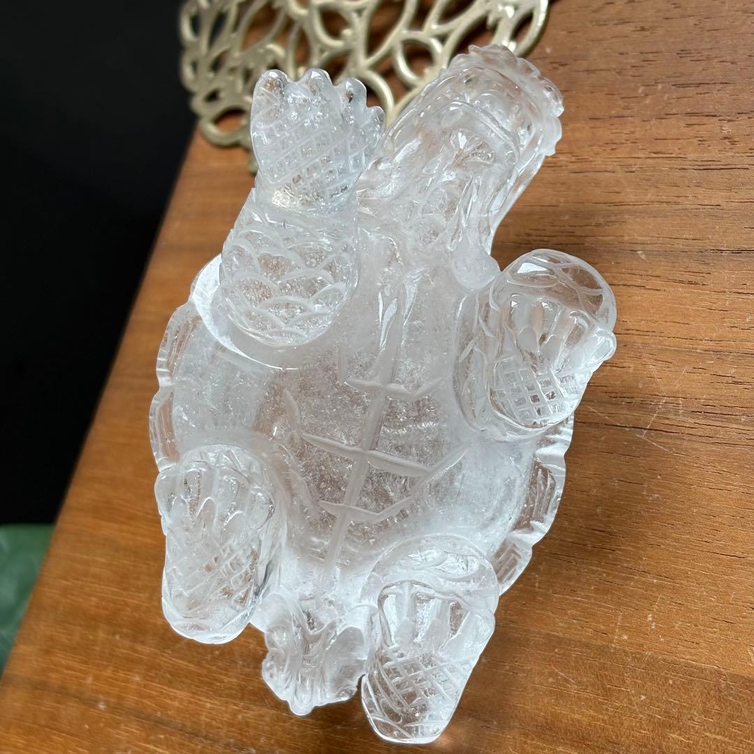 高品質 ブラジル産の天然水晶で彫られた龍亀（ロングイ）の置物250g