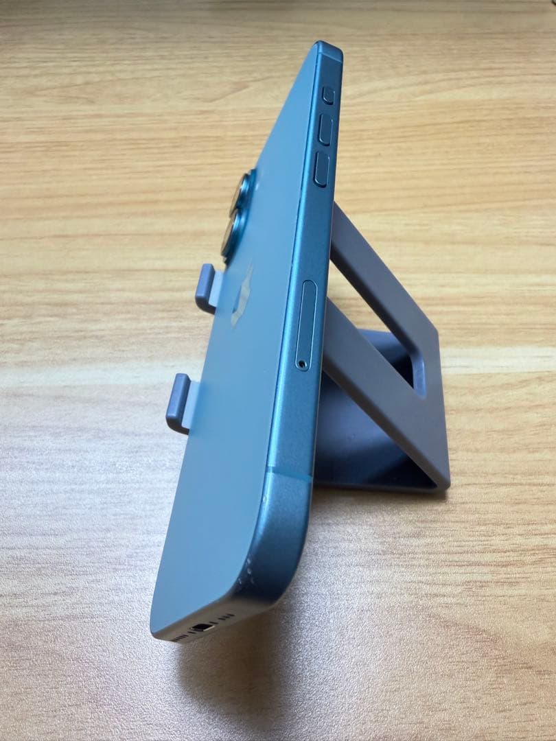 iPhone 16 128GB ティール SIMフリー 動作良好・画面傷有り