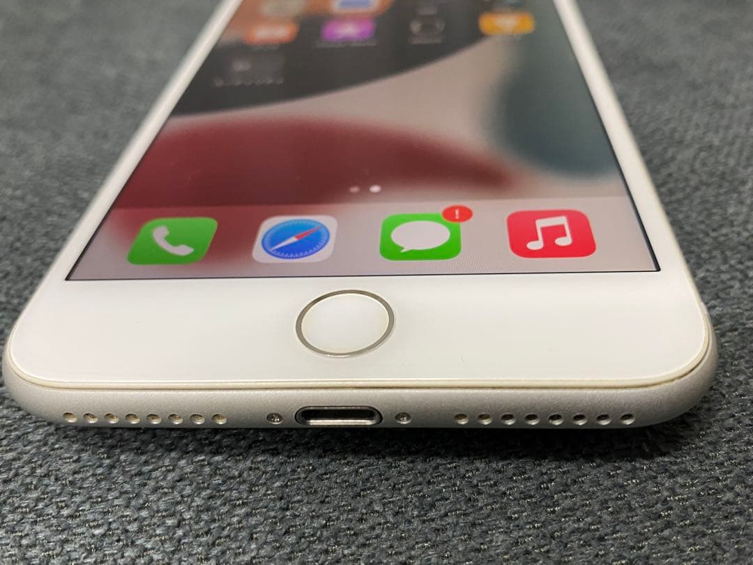 美品 iPhone 8Plus 64GB SIMフリー バッテリ最大容量100%